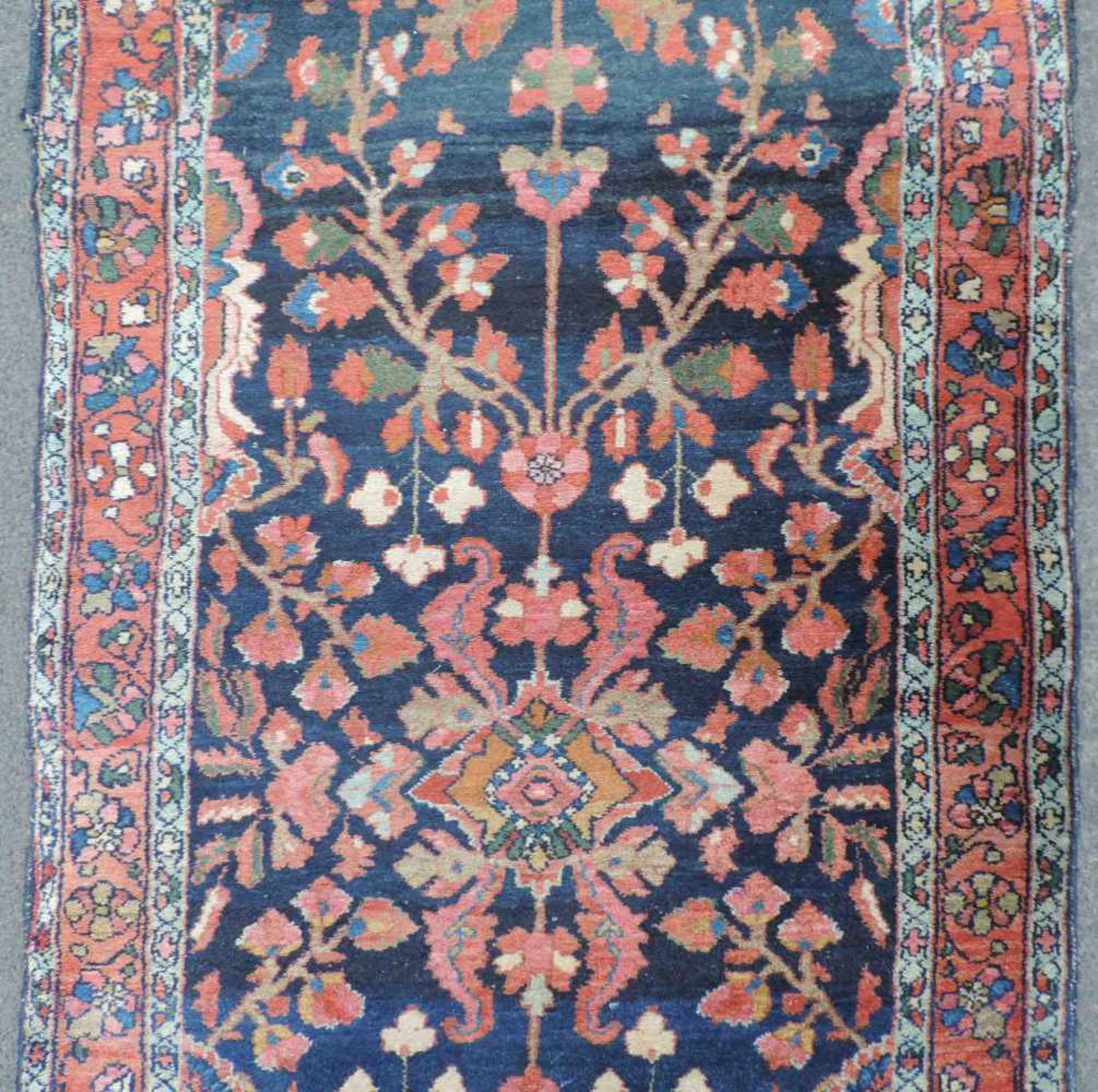 Saruk Läufer Perserteppich. Iran. Alt, um 1930. 556 cm x 93 cm. Orientteppich, handgeknüpft. Wolle - Bild 3 aus 8