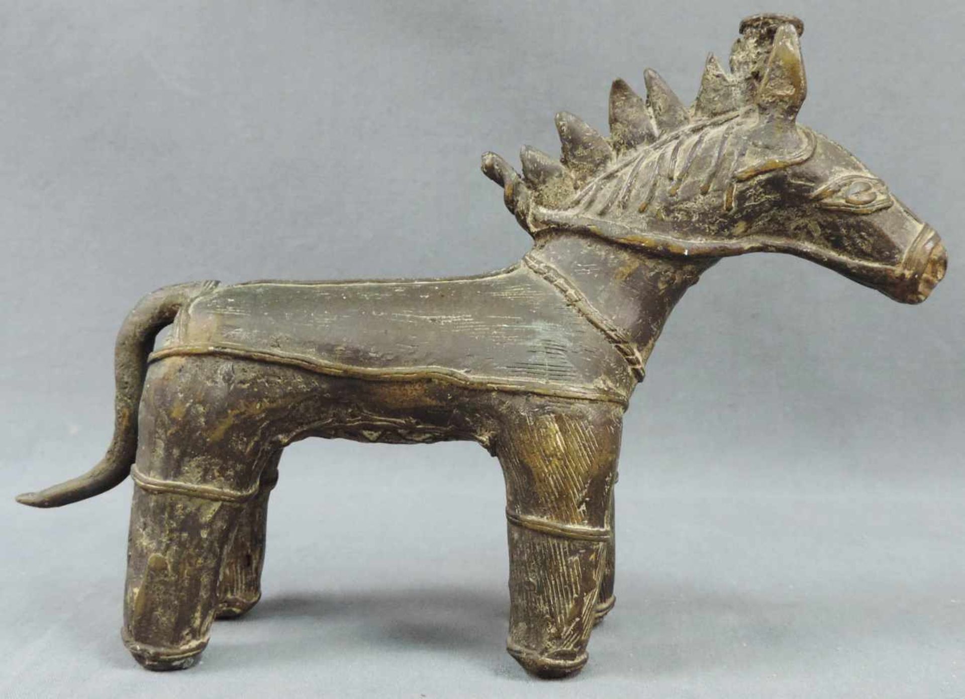 Ganesh mit Ratte. Dazu Pferd, Bronze, Indien um 1800. 28 cm hoch. Der Ganesh aus Bronze wiegt 5,8 - Bild 12 aus 12