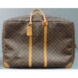 Großer LOUIS VUITTON Koffer / Reisetasche. Circa 50 cm x 70 cm. Insgesamt guter Zustand. U.a.