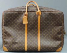 Großer LOUIS VUITTON Koffer / Reisetasche. Circa 50 cm x 70 cm. Insgesamt guter Zustand. U.a.