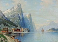 Carl BERTOLD (1870-?). Fjord mit Dorf und Segelschiffen. 56 cm x 76 cm. Gemälde. Öl auf Leinwand.