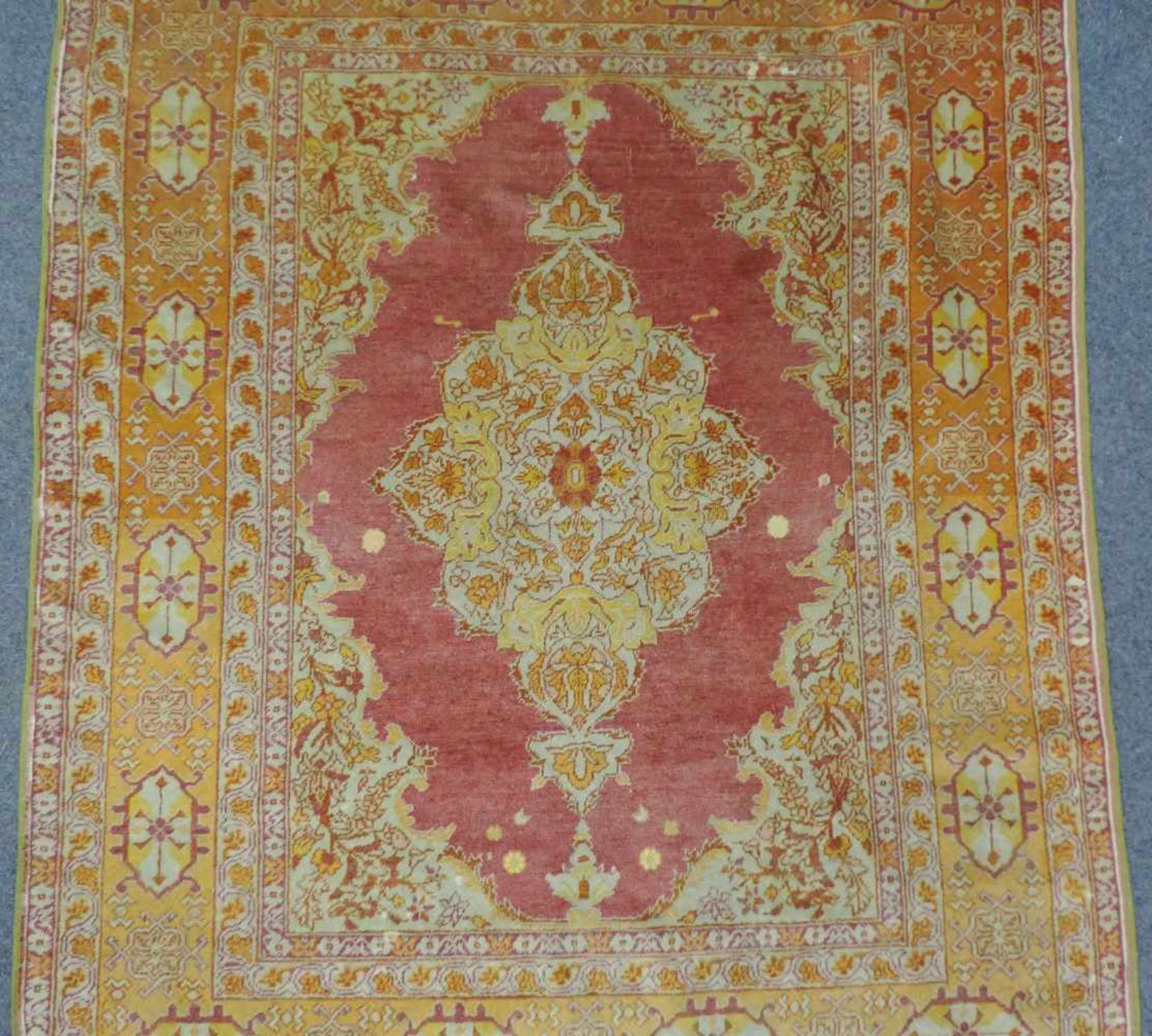 Kapadokien Dorfteppich. Türkei. Alt, um 1900. 139 cm x 167 cm. Handgeknüpft. Wolle auf Baumwolle - Bild 4 aus 8