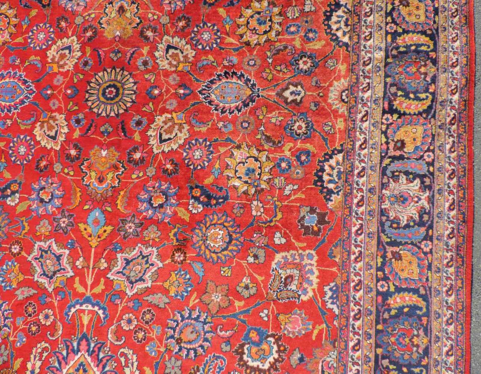 Mesched Perserteppich. Iran. Durchgemustert. 418 cm x 310 cm. Orientteppich. Handgeknüpft. Wolle auf - Bild 14 aus 16