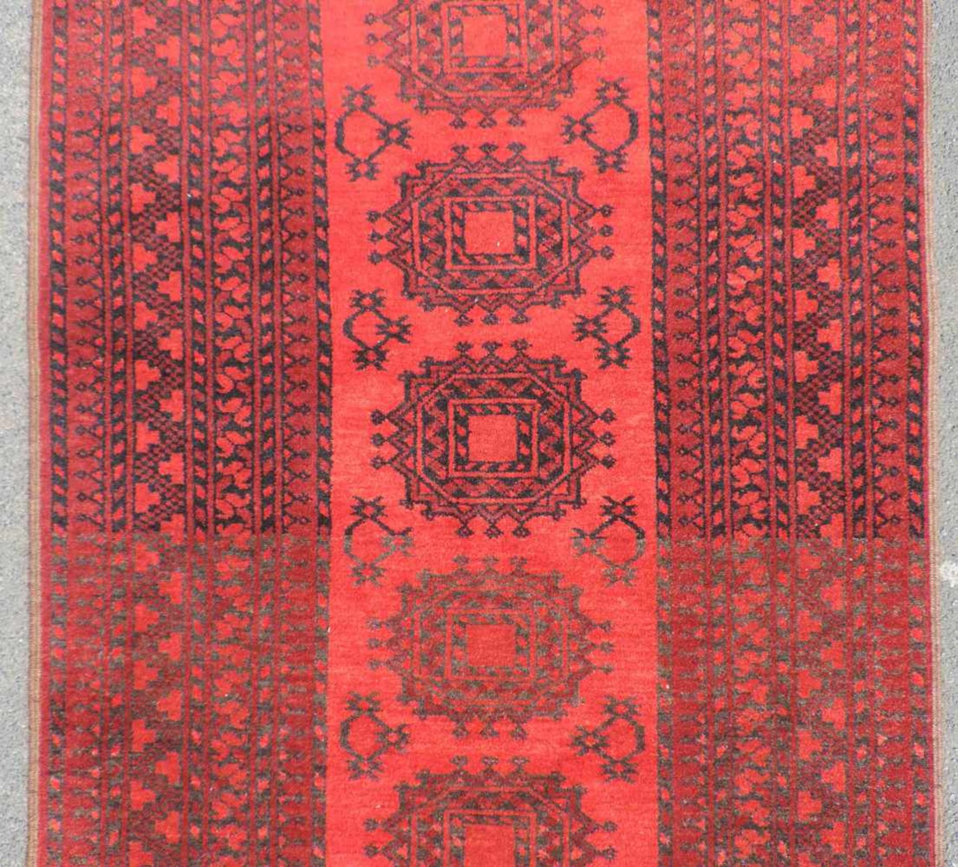 Daulatbad Afghanistan. Stammesteppich. 215 cm x 116 cm. Handgeknüpft. Wolle auf Wolle. Daulatbad - Bild 3 aus 7