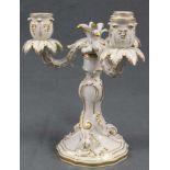 Dreiarmiger- Kerzenleuchter, Meissen Porzellan, 1. Wahl. 25,5 cm hoch. Three-armed candlesticks,