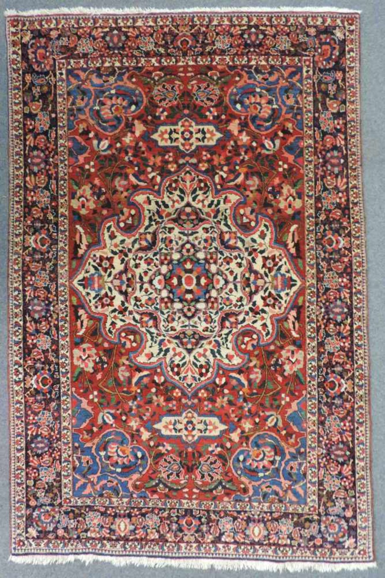 Bachtiar Perserteppich. Iran. Alt um 1930 - 1940. 207 cm x 140 cm. Orientteppich. Handgeknüpft.