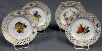 4 Durchbruchteller, Meissen Porzellan. bis 15,6 cm Durchmesser. 4 perforated plates, Meissen. up