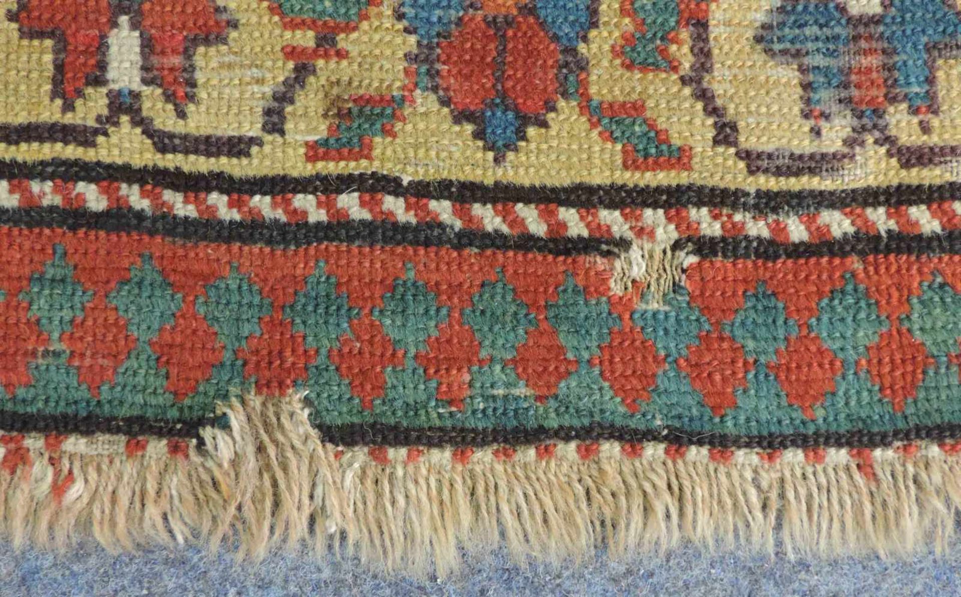 Gendje Galerie Teppich. Kaukasus. Antik um 1880. 270 cm x 116 cm. Orientteppich. Handgeknüpft. Wolle - Bild 2 aus 10
