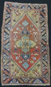 Heris Perserteppich. Iran, antik um 1900. 170 cm x 98 cm. Orientteppich. Handgeknüpft. Wolle auf