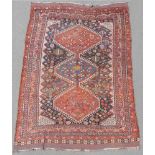 Schiraz Stammesteppich. Iran. Alt um 1920. 278 cm x 193 cm insgesamt. Orientteppich. Handgeknüpft.