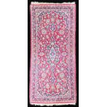 Keschan Strip Perserteppich. Iran, alt, Mitte 20. Jahrhundert. 165 cm x 65 cm. Handgeknüpft. Wolle