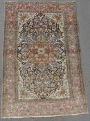 Isfahan Perserteppich. Iran, alt um 1920. Sehr feine Knüpfung. 207 cm x 139 cm. Orientteppich.