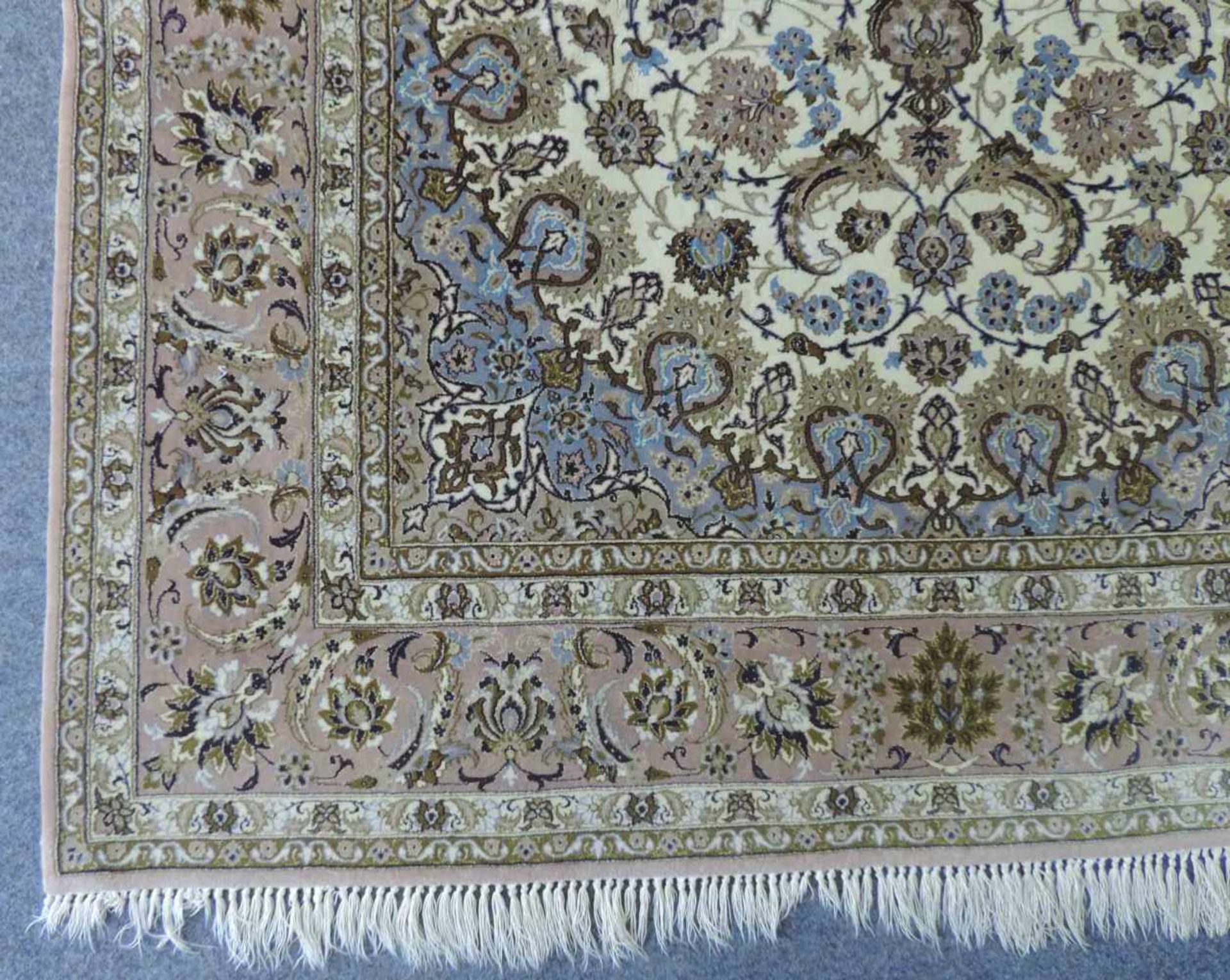 Isfahan Perserteppich. Iran. Sehr feine Knüpfung. 234 cm x 158 cm. Orientteppich. handgeknüpft. - Bild 2 aus 9