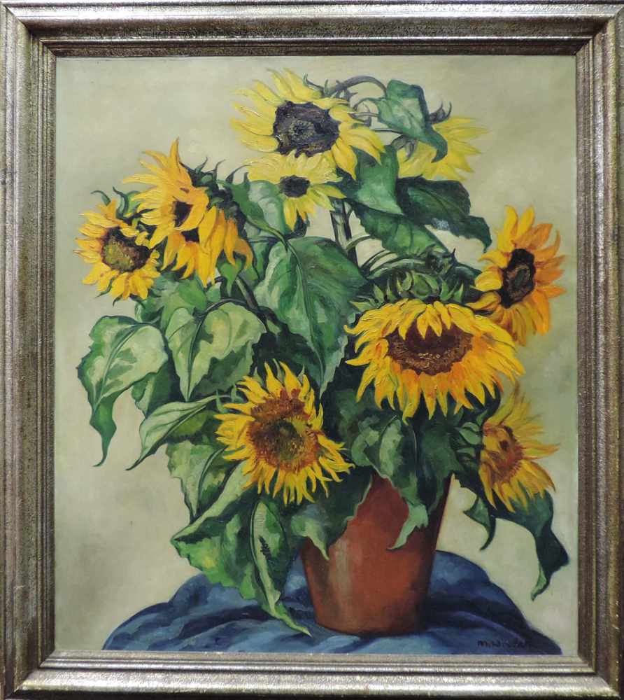 Martha WÖLCKE (? - 1944). Sonnenblumen in einem Steinguttopf auf blauem Tuch. 100 cm x 88 cm. - Image 2 of 8