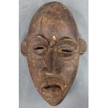 Maske, wohl Dan oder Gaegon. Erworben in Liberia um 1974. Holz. Gefasst. 30 cm hoch. Holz