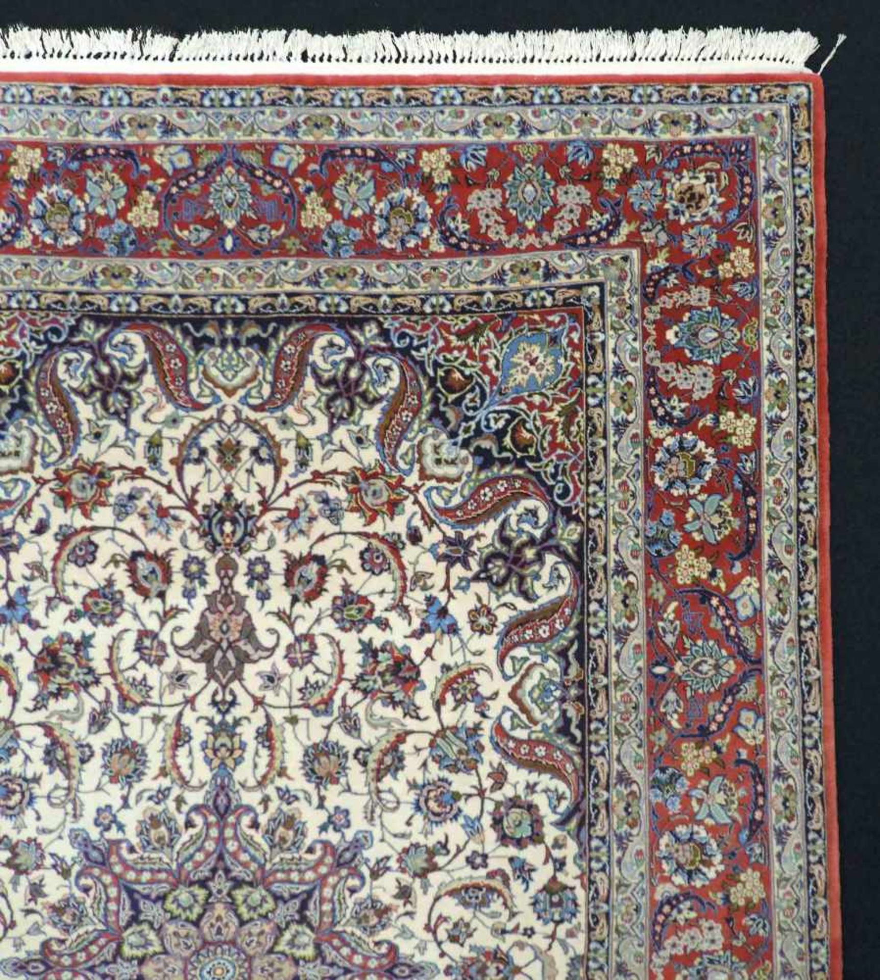 Isfahan Perserteppich. Iran. Selten feine Knüpfung. 241 cm x 158 cm. Handgeknüpft. Korkwolle und - Bild 2 aus 8