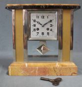 Kamin Uhr, Made in France. Art déco. 25 cm x 13,5 cm x 26 cm. Clock, Made in France. Art déco. 25 cm