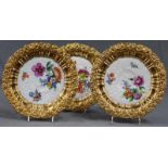 Drei Meissen Prunkteller. 25,5 cm. Porzellan. Three Meissen plates. 25.5 cm. Porcelain.