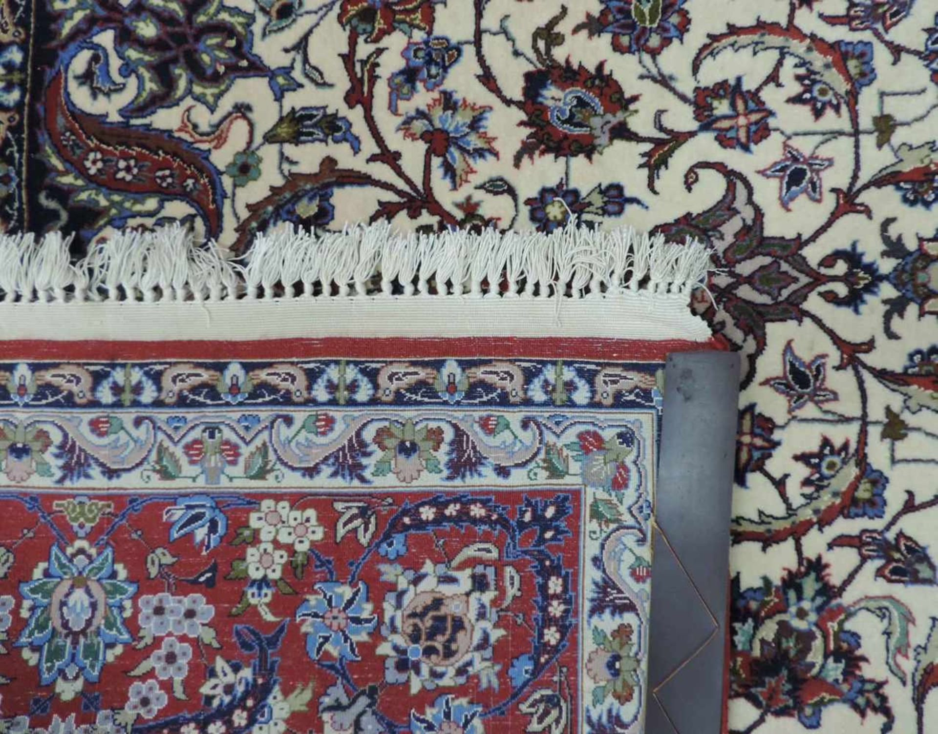 Isfahan Perserteppich. Iran. Selten feine Knüpfung. 241 cm x 158 cm. Handgeknüpft. Korkwolle und - Bild 8 aus 8