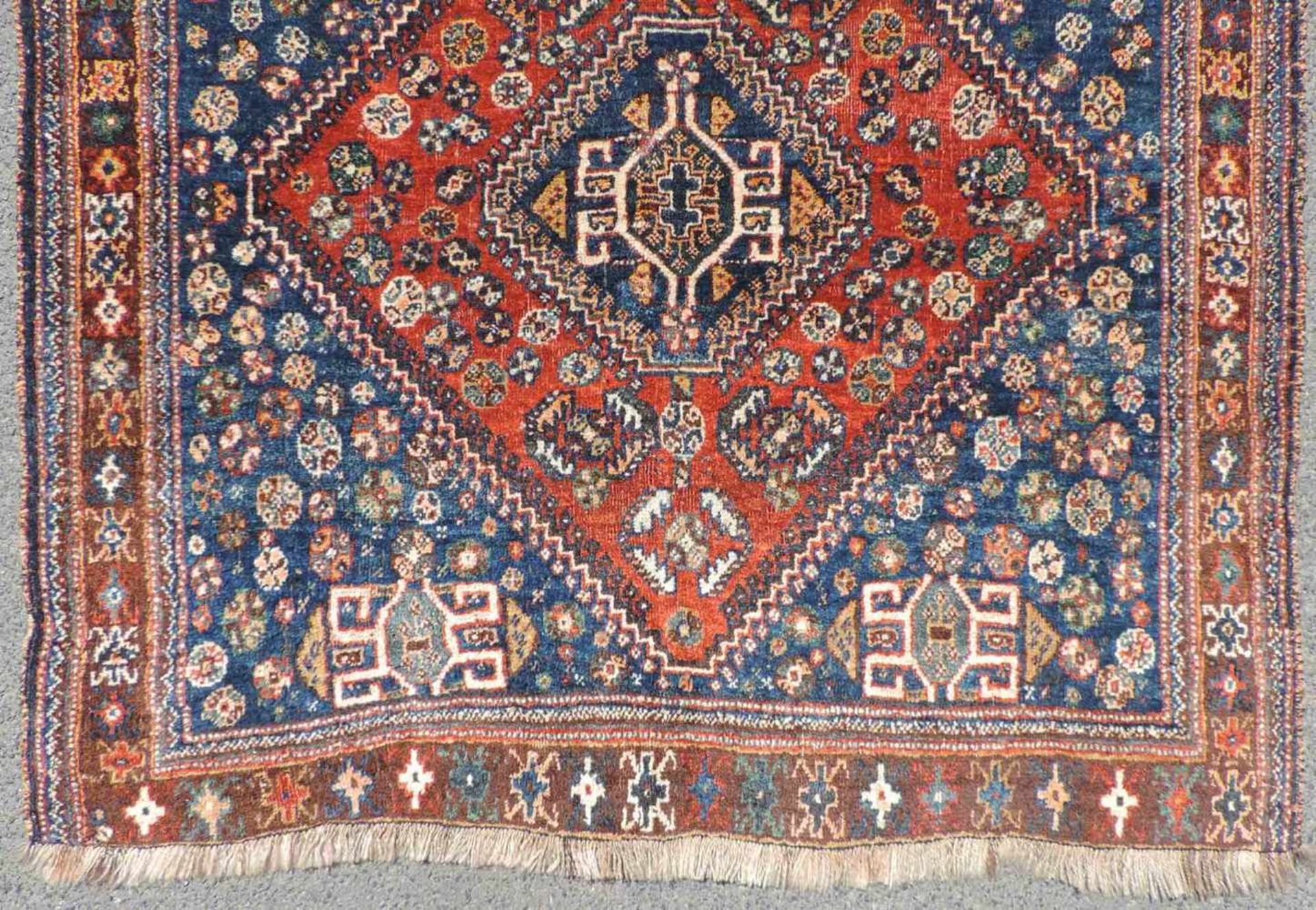 Kaschkai Perserteppich. Iran. Alt, um 1930. 127 cm x 118 cm. Orientteppich. Handgeknüpft. Wolle - Bild 2 aus 6