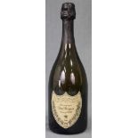 2009 Champagne AOC Brut Vintage Dom Pérignon . 12,5 % Vol. Alc. 0,75 ml. Eine ganze Flasche.