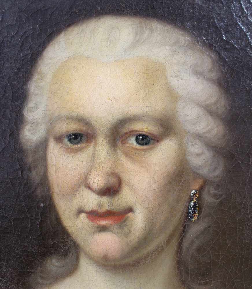 UNSIGNIERT (XVIII). Halbportrait einer Dame. 62 cm x 45 cm. Gemälde. Öl auf Leinwand. Verso - Image 5 of 9