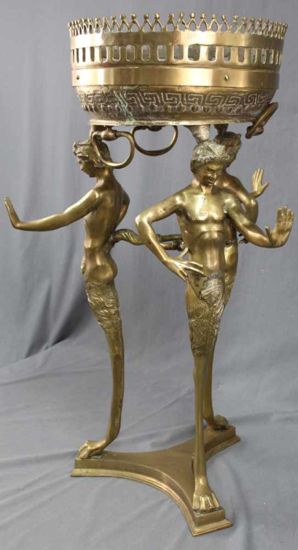 Blumensäule Messing. In der Art des Jugendstil. 88 cm x 63 cm. Flower column brass. In Art Nouveau - Image 2 of 6