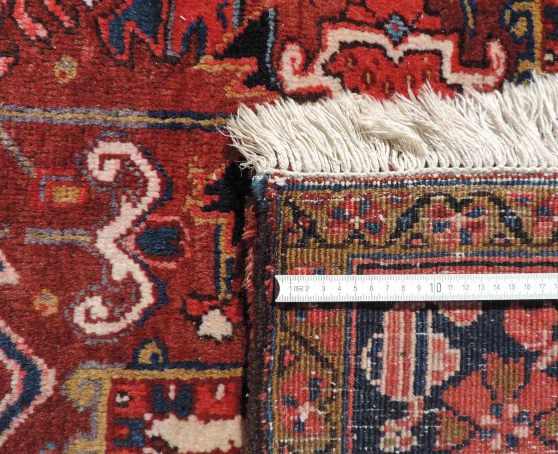 Heris Perserteppich. Iran. Alt, um 1950. 404 cm x 295 cm. Orientteppich. Handgeknüpft. Wolle auf - Bild 4 aus 12