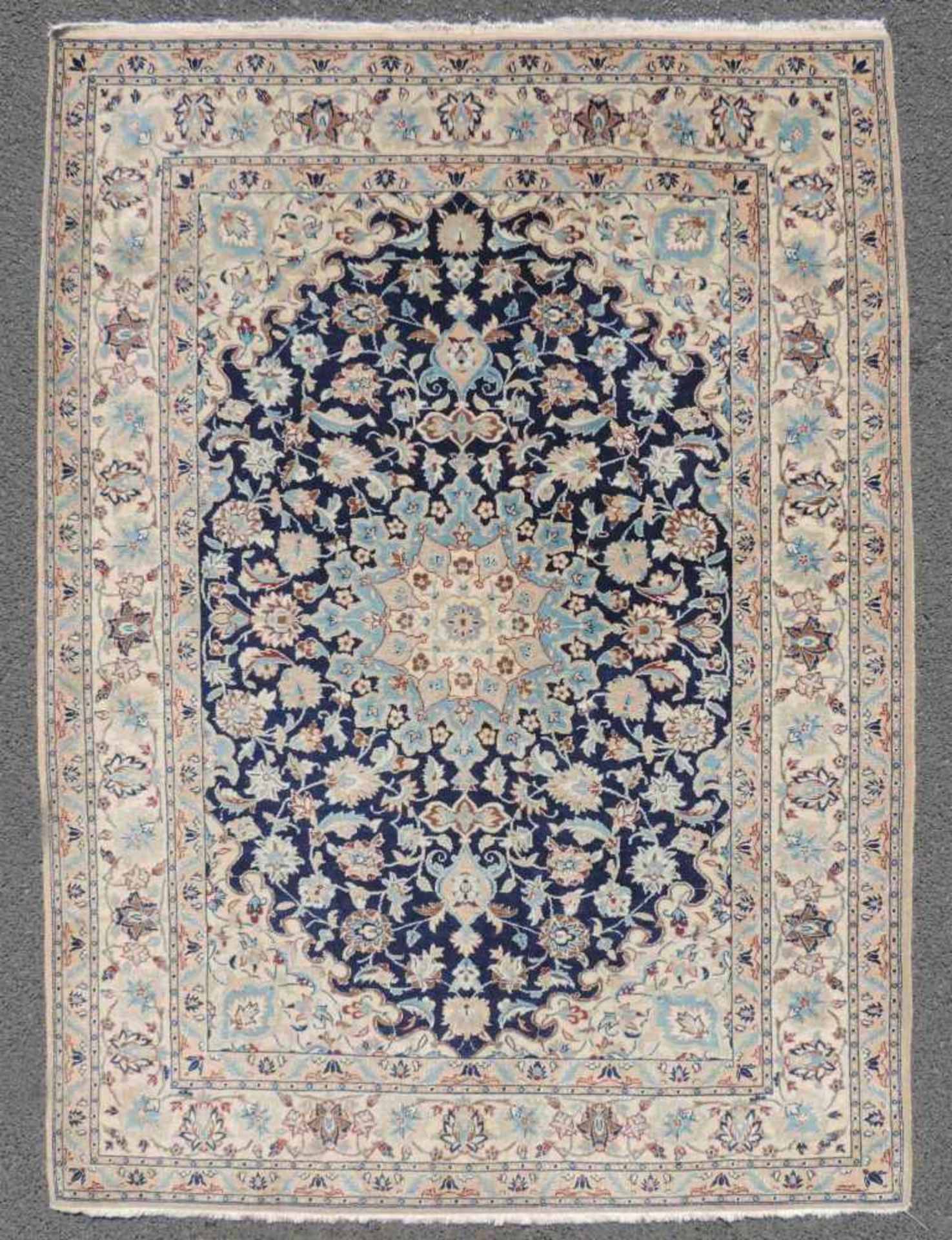 Nain Perserteppich. Iran. Feine Knüpfung. 156 cm x 112 cm. Orientteppich. Handgeknüpft. Korkwolle