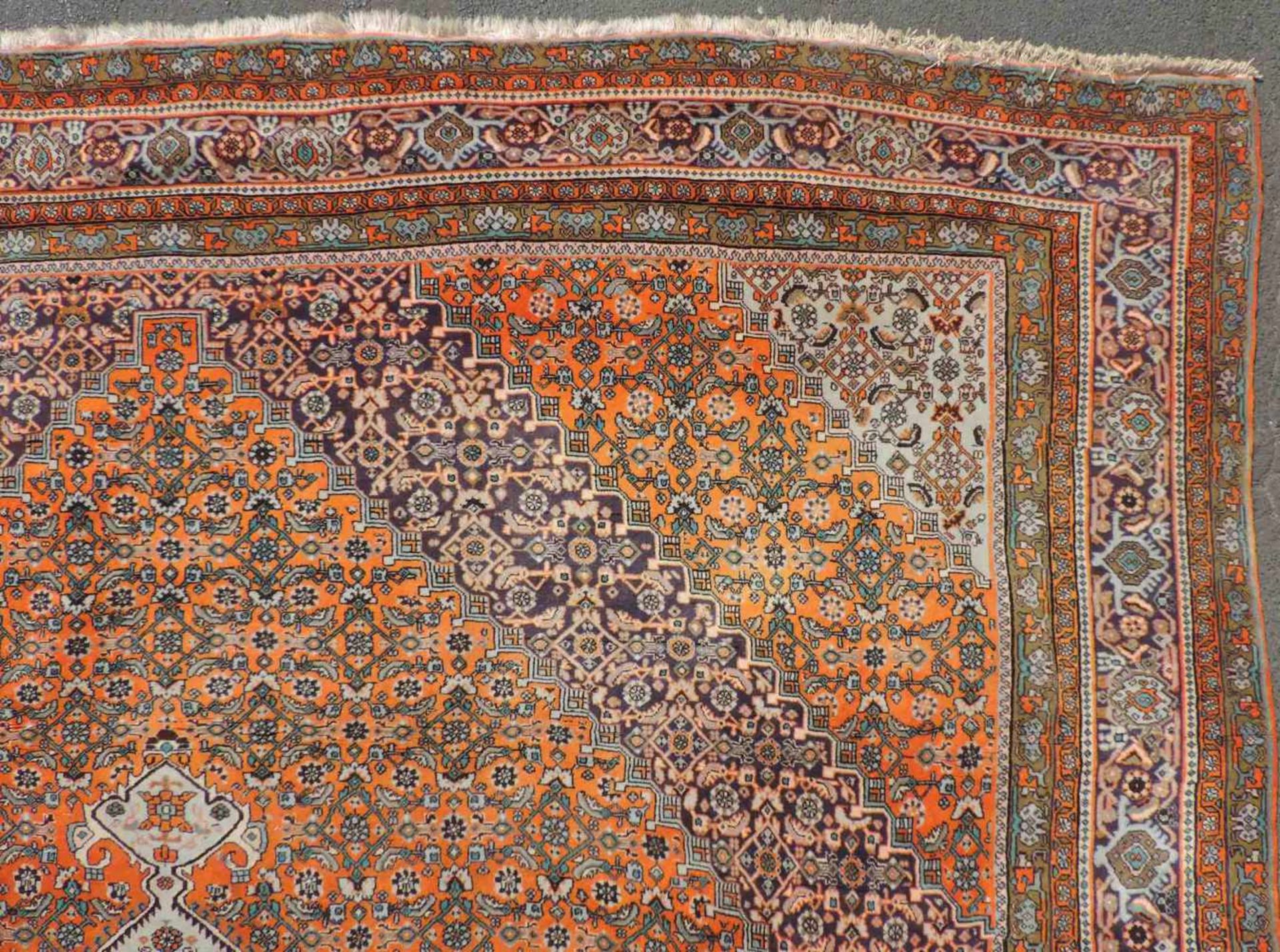 Bidjar Perserteppich. Iran. Feine Knüpfung. 434 cm x 357 cm. Handgeknüpft. Wolle auf Baumwolle. - Image 9 of 10