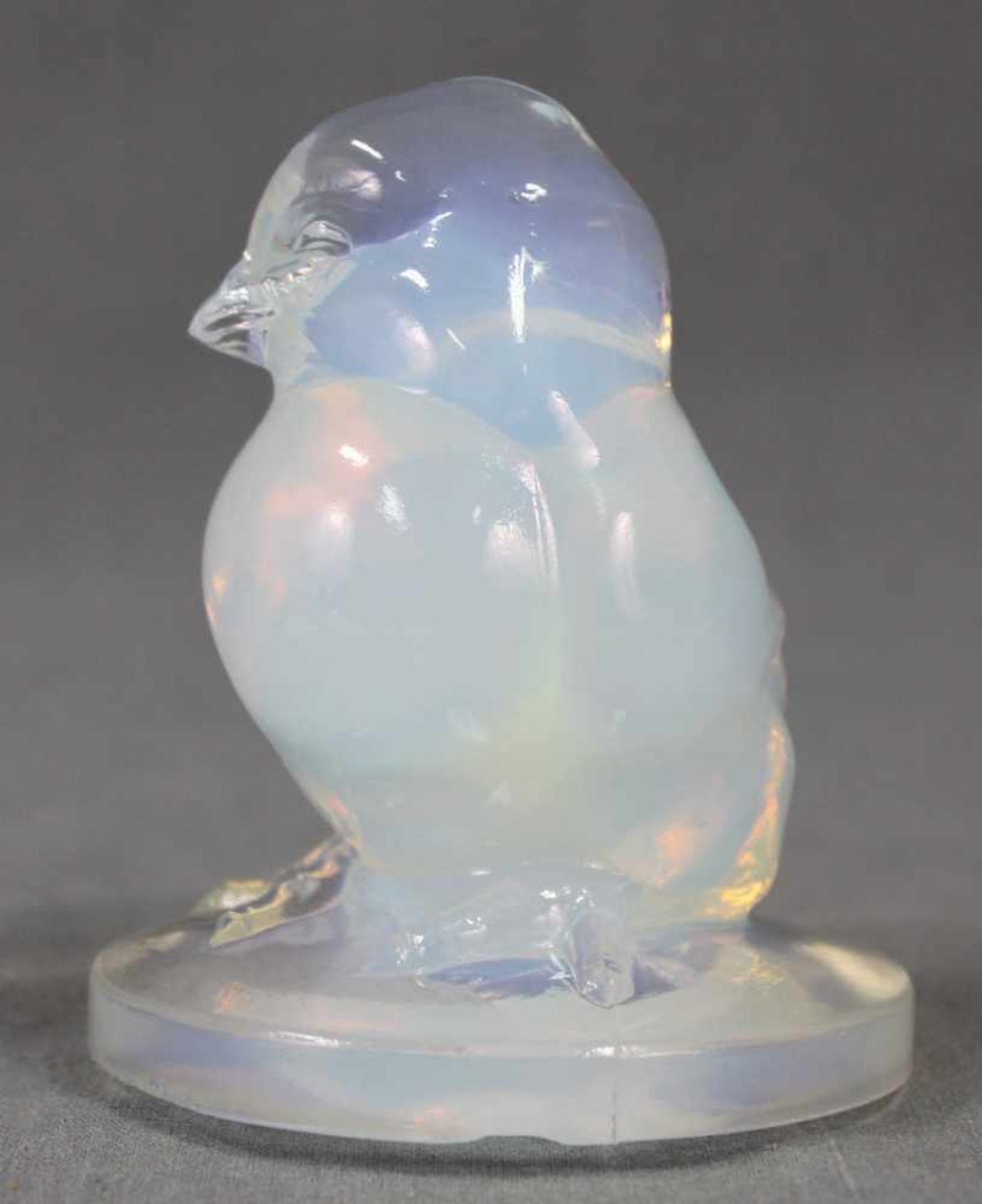 Ferjac France, Opalglas, "Spatz". 9 cm hoch. Signatur. Zustand siehe Fotos. Ferjac France, opal - Image 4 of 10