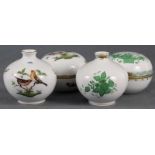 Herend, Apponyi und Rothschild Dekor. 2 Vasen und 2 Bonbonniere. Bis 11cm hoch. Herend, Apponyi