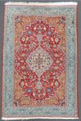 Ghom Perserteppich. Iran. Feine Knüpfung. 263 cm x 153 cm. Handgeknüpft. Wolle auf Baumwolle. Ghom