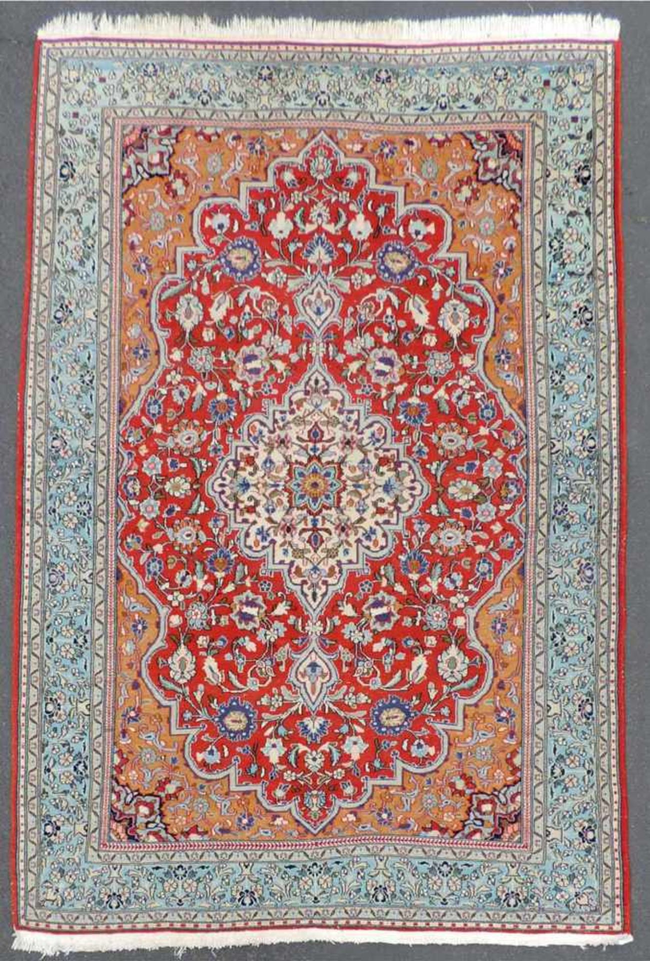 Ghom Perserteppich. Iran. Feine Knüpfung. 263 cm x 153 cm. Handgeknüpft. Wolle auf Baumwolle. Ghom