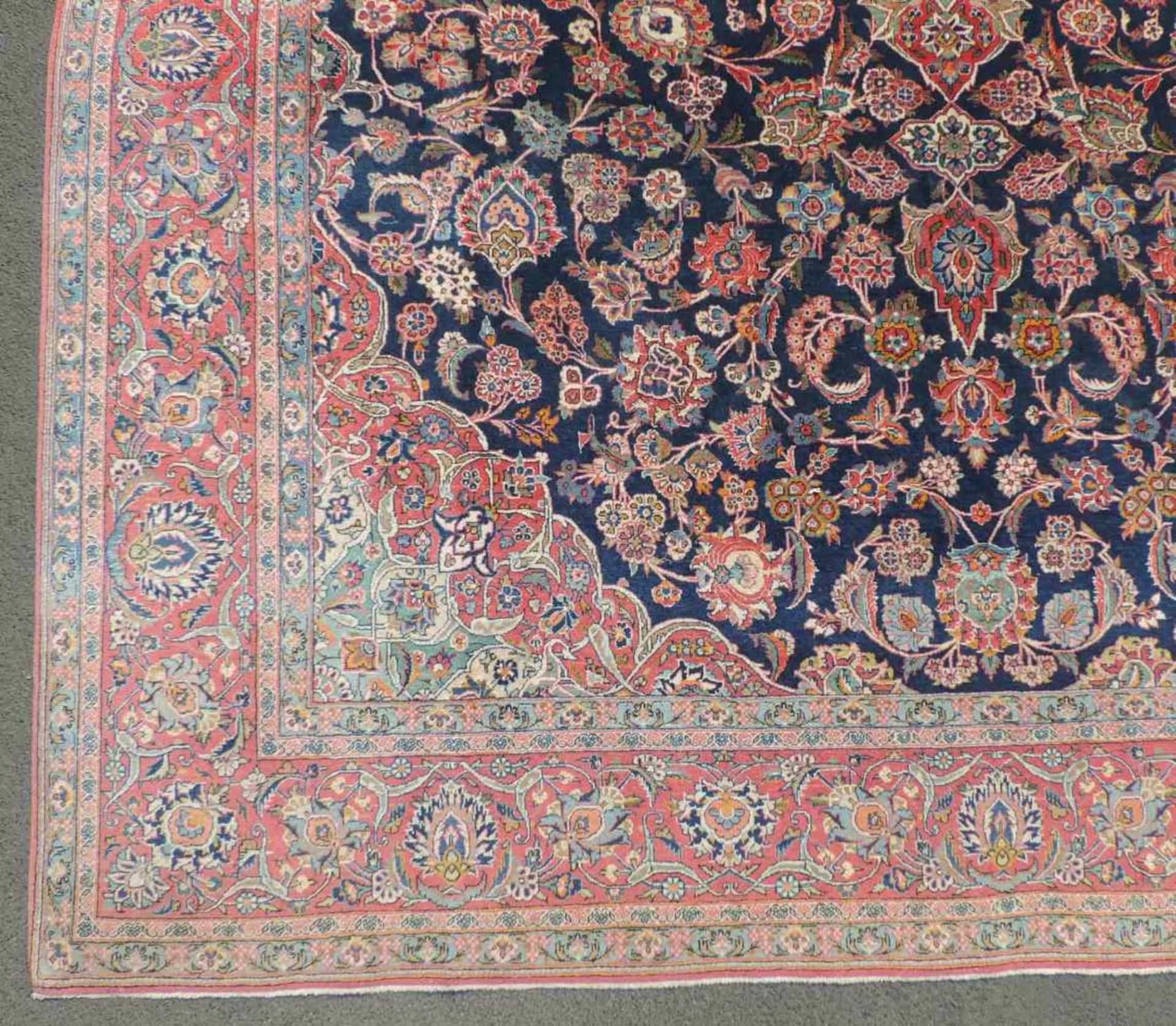Keschan Perserteppich. Iran. Alt, um 1930. 404 cm x 290 cm. Orientteppich. Handgeknüpft. Korkwolle - Bild 3 aus 10