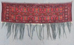 Saryk "Torba" Stammesteppich. Turkmenistan. Antik, um 1880. 37 cm x 126 cm. Handgeknüpft. Wolle,