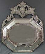 Spiegel. Wohl Venedig (XVIII - XIX) 107 cm x 90 cm. Mirror. Probably Venice (XVIII - XIX) 107 cm x