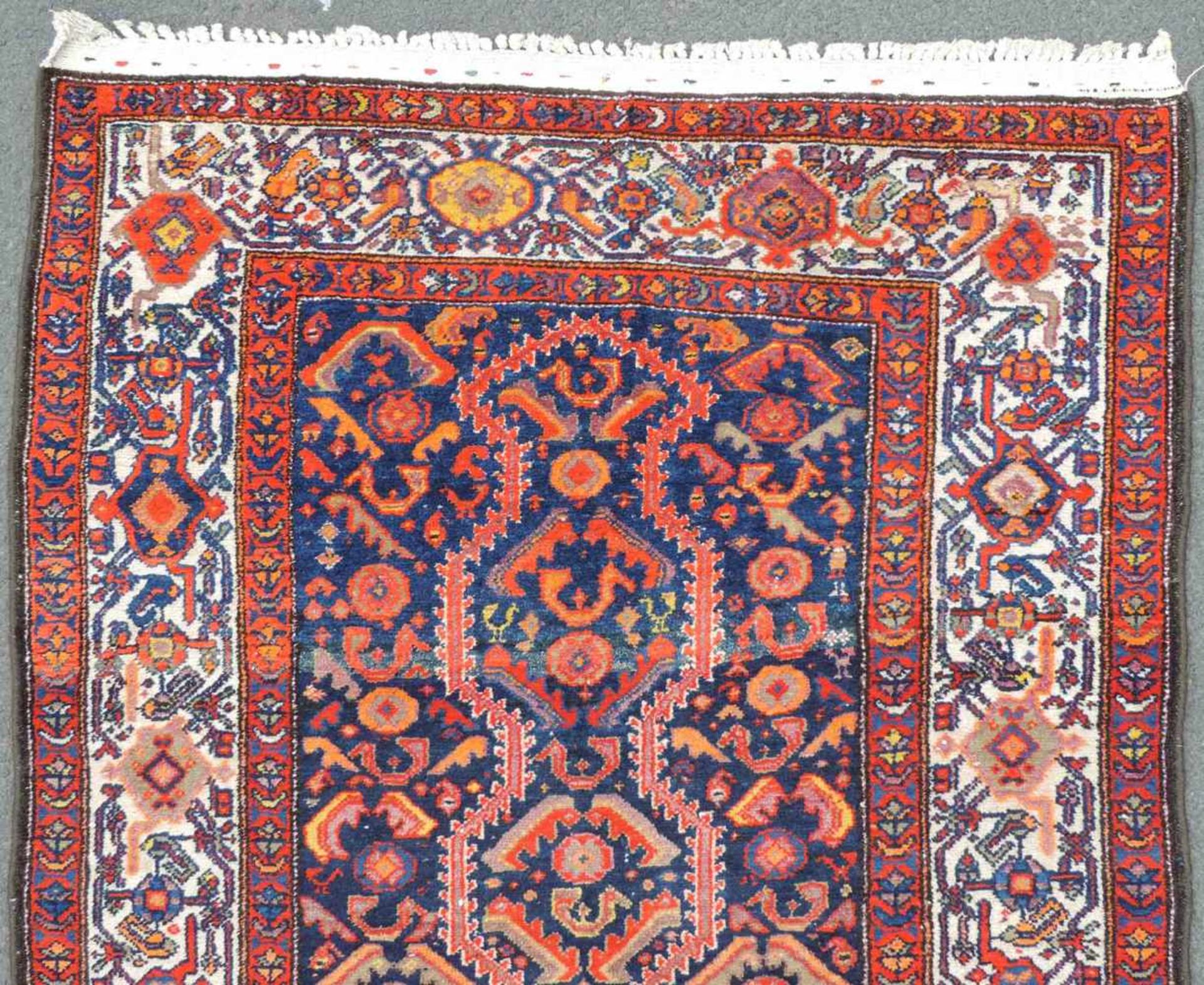 Malayer Perserteppich. Galerie. Iran. Alt, um 1930. 372 cm x 100 cm. Handgeknüpft. Wolle auf - Image 7 of 10