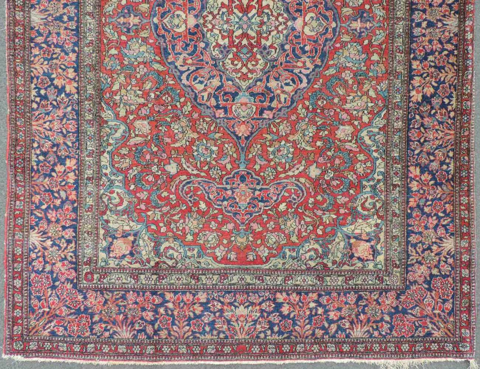 Isfahan Perserteppich. Iran. Alt, um 1920. 198 cm x 138 cm. Handgeknüpft. Wolle auf Baumwolle. Feine - Bild 2 aus 8