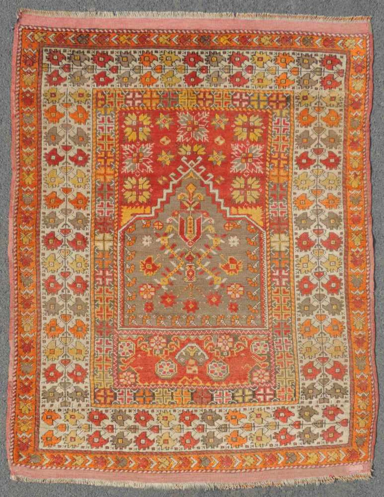 Mucur Gebetsteppich. Anatolien. Türkei. Antik, um 1870. 155 cm x 114 cm. Handgeknüpft. Wolle auf