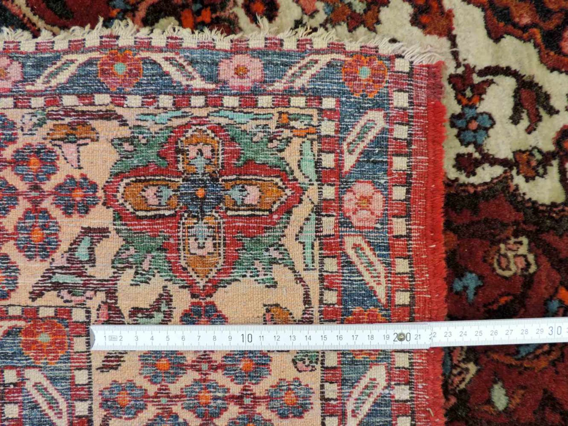 Bachtiar Perserteppich. Iran. Alt. Mitte 20. Jahrhundert. 198 cm x 140 cm. Handgeknüpft. Wolle auf - Bild 6 aus 6