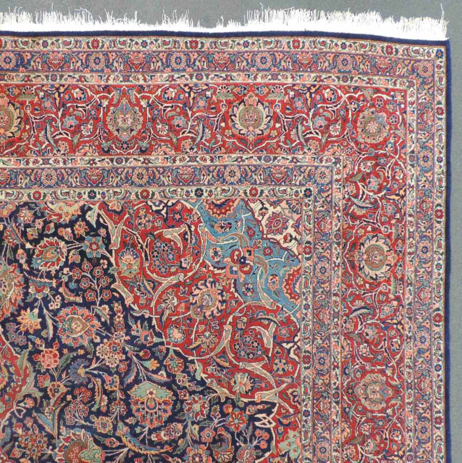 Keschan Perserteppich. Iran. Sehr feine Knüpfung. 426 cm x 314 cm. Orientteppich, handgeknüpft. - Bild 9 aus 10