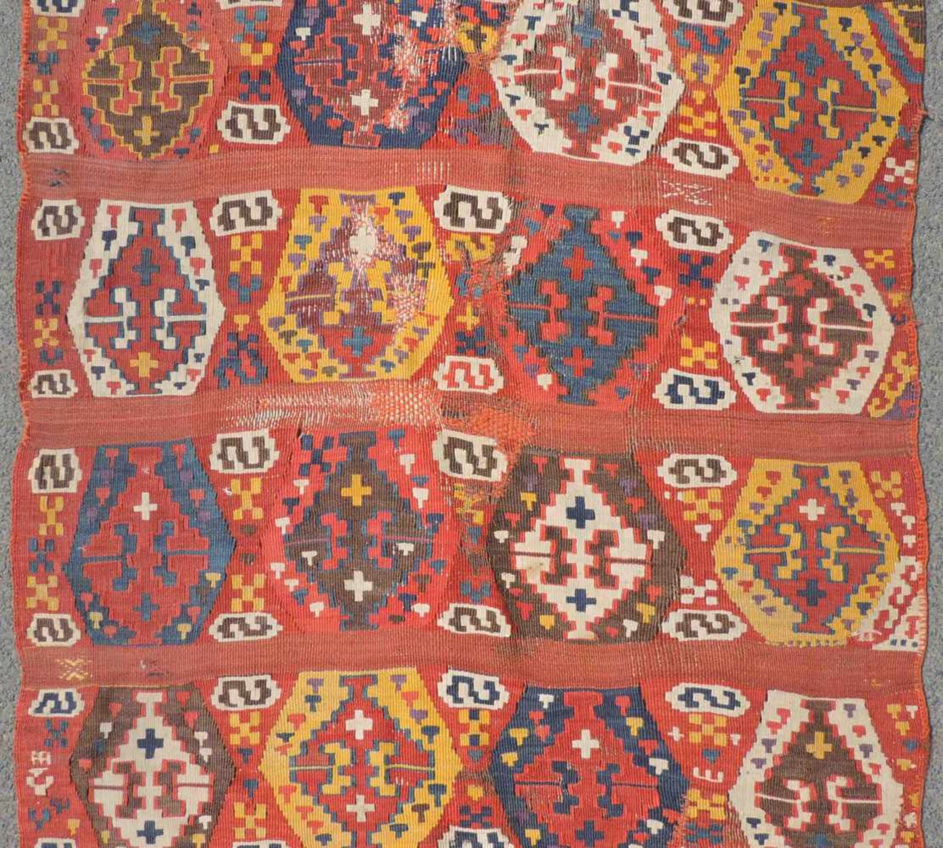 Sivas Kelim Bahn. Stammesteppich. Ost Anatolien. Antik, 19. Jahrhundert. 420 cm x 110 cm. - Bild 3 aus 9