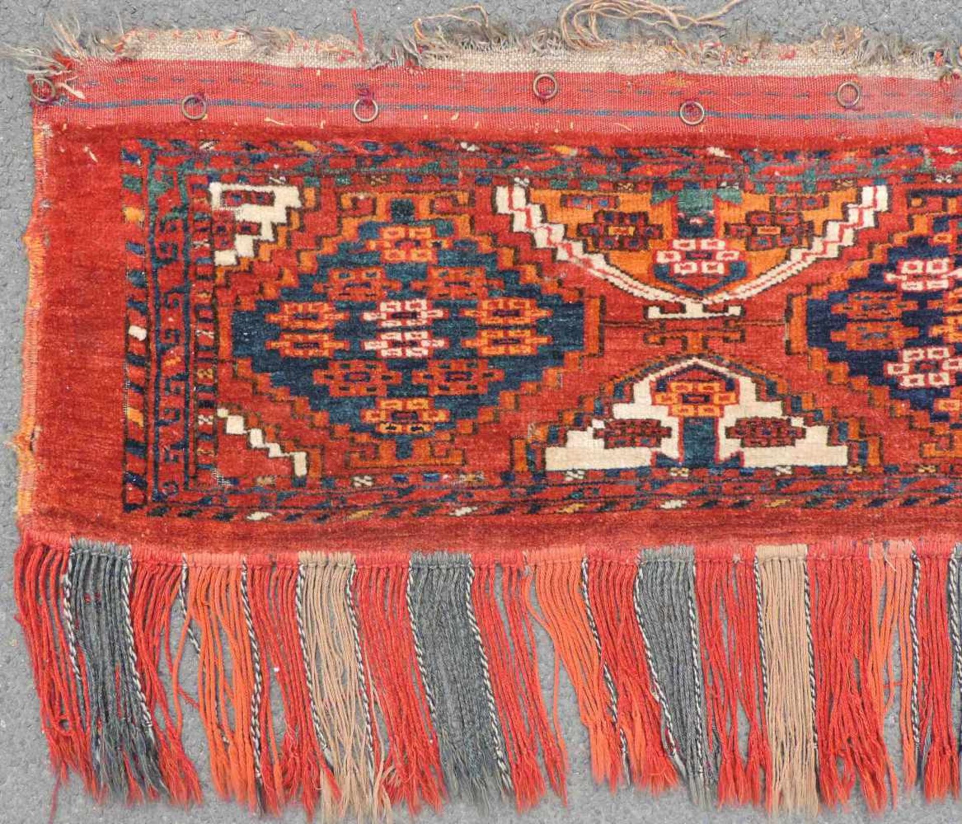 Ersari Stammesteppich. Behang. Turkmenistan. Antik, Ende 19. Jahrhundert. 37 cm x 139 cm mit - Bild 2 aus 6