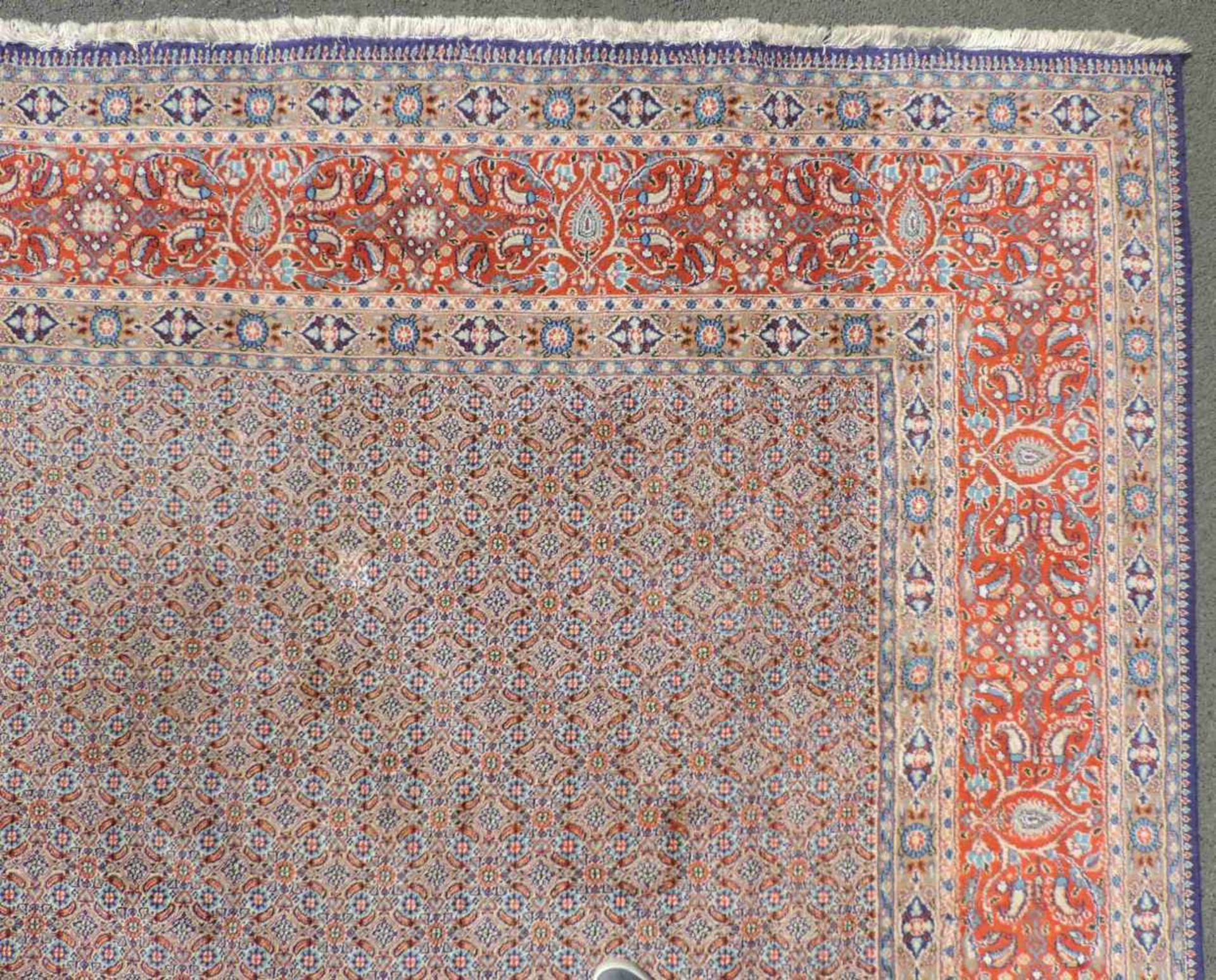 Moud Perserteppich. Iran. 406 cm x 300 cm. Handgeknüpft. Wolle auf Baumwolle. Zustand siehe Fotos. - Bild 8 aus 10