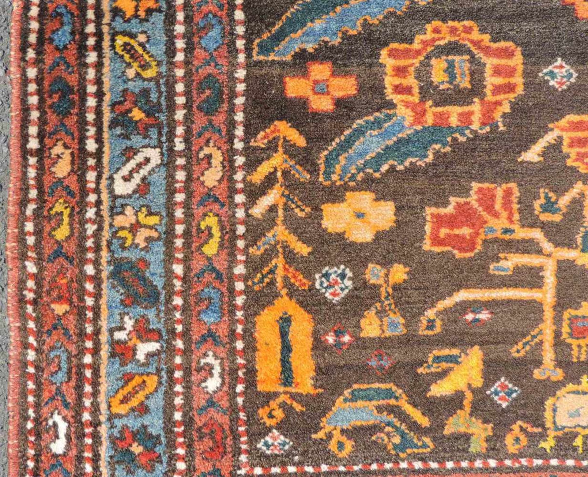Hamadan Perserteppich. Iran. Alt, um 1910. 200 cm x 90 cm. Handgeknüpft. Wolle auf Baumwolle. - Image 6 of 7