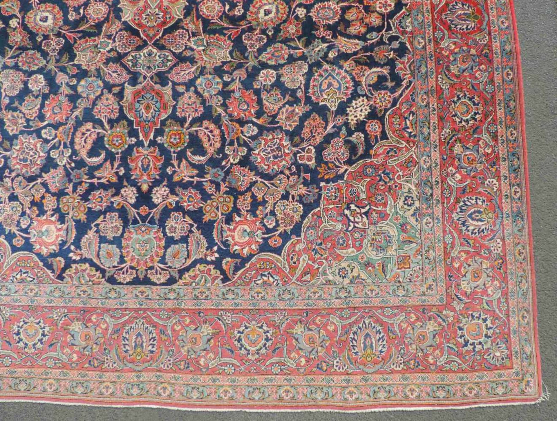 Keschan Perserteppich. Iran. Alt, um 1930. 404 cm x 290 cm. Orientteppich. Handgeknüpft. Korkwolle - Bild 4 aus 10