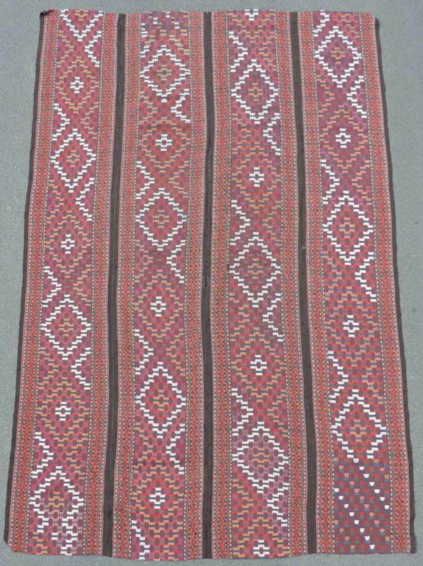 Ersari Stammesteppich. Djadjim Kelley. Turkmenistan. Antik, um 1880. 278 cm x 171 cm. Handgewebt.