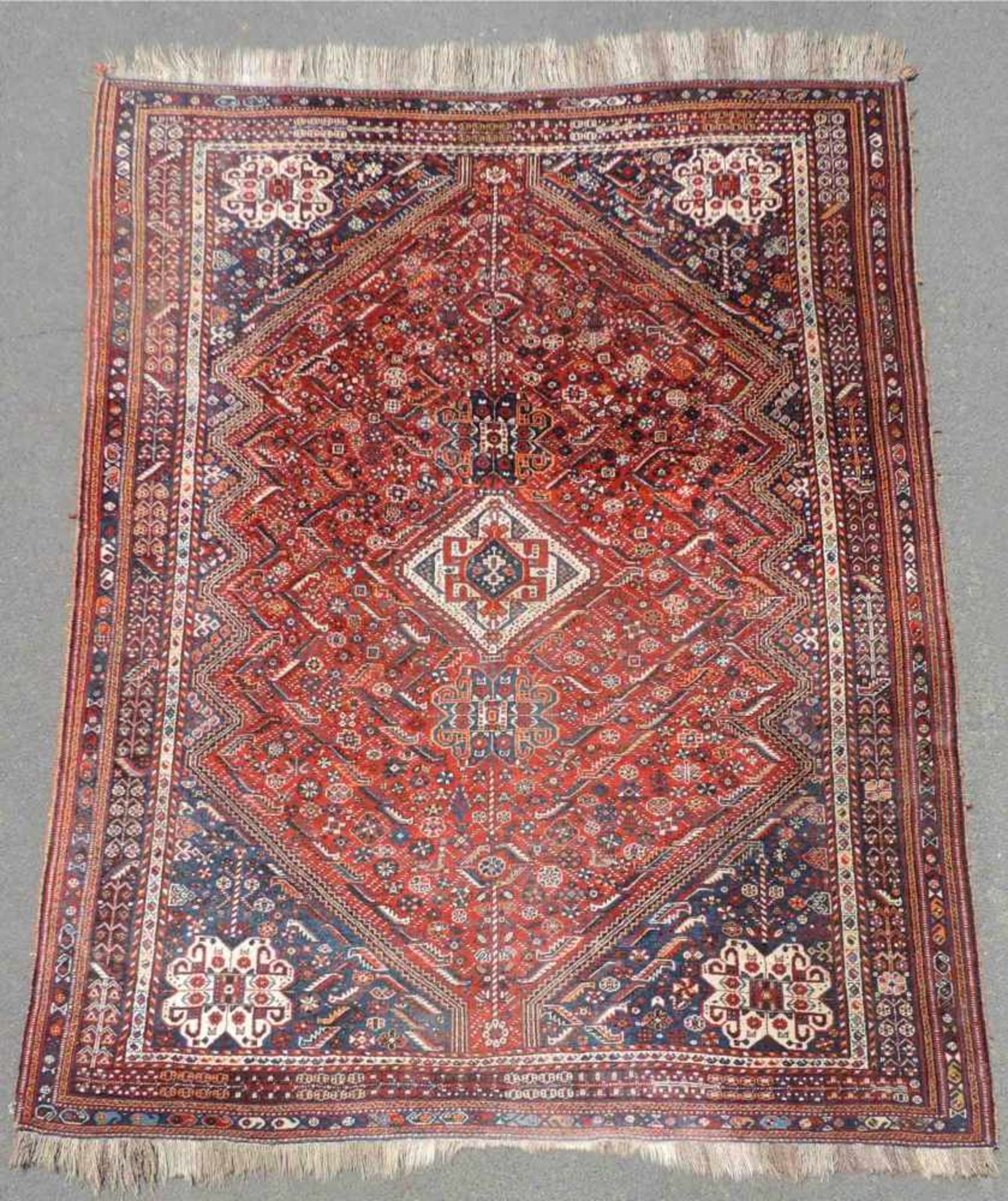 Quaschkai Perserteppich. Iran. Mitte 20. Jahrhundert. 310 cm x 205 cm. Handgeknüpft. Wolle auf
