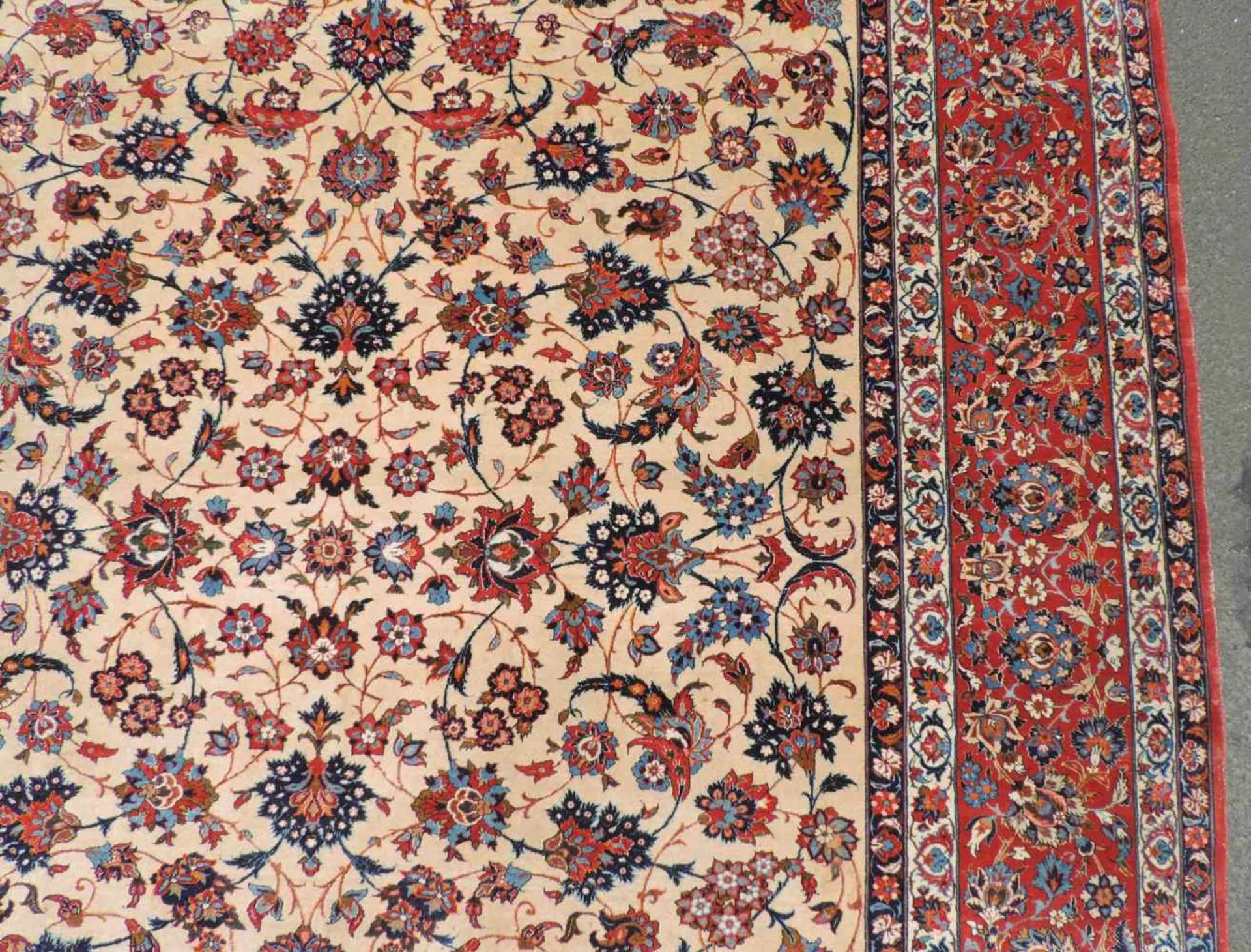 Isfahan Perserteppich. Durchgemustert. Iran. Feine Knüpfung. 391cm x 285 cm. Handgeknüpft. Wolle auf - Image 5 of 9